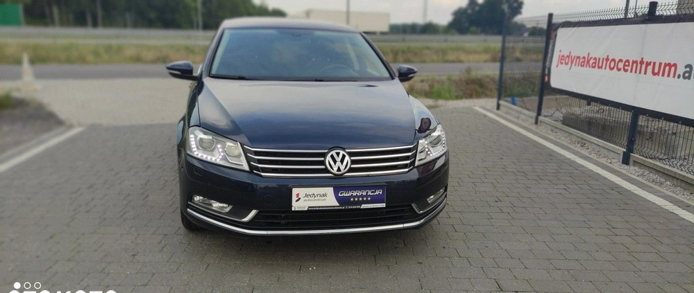 Volkswagen Passat cena 35800 przebieg: 175215, rok produkcji 2011 z Lublin małe 254